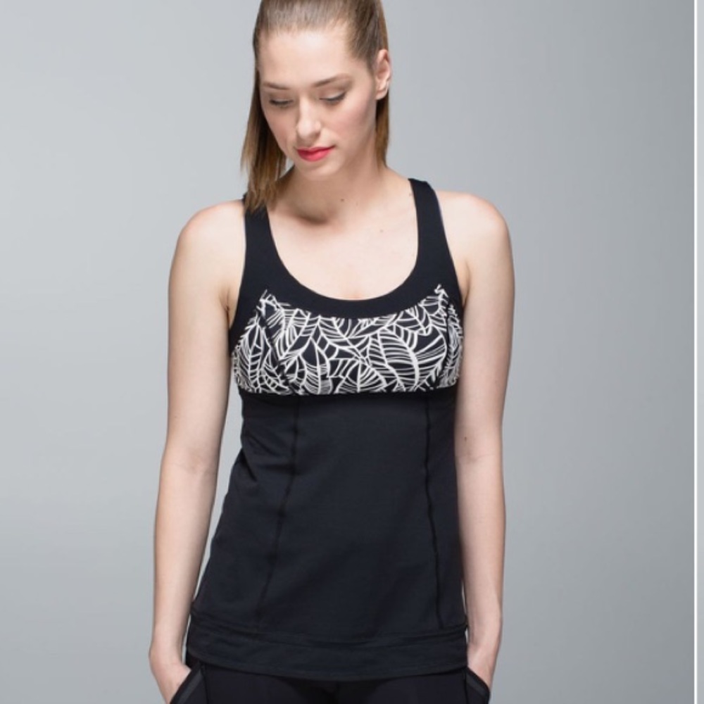 Lululemon Run: Ta Ta Topper - image 1